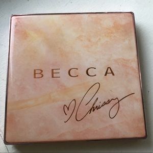 Becca x Chrissy Teigen Face Glow Palette